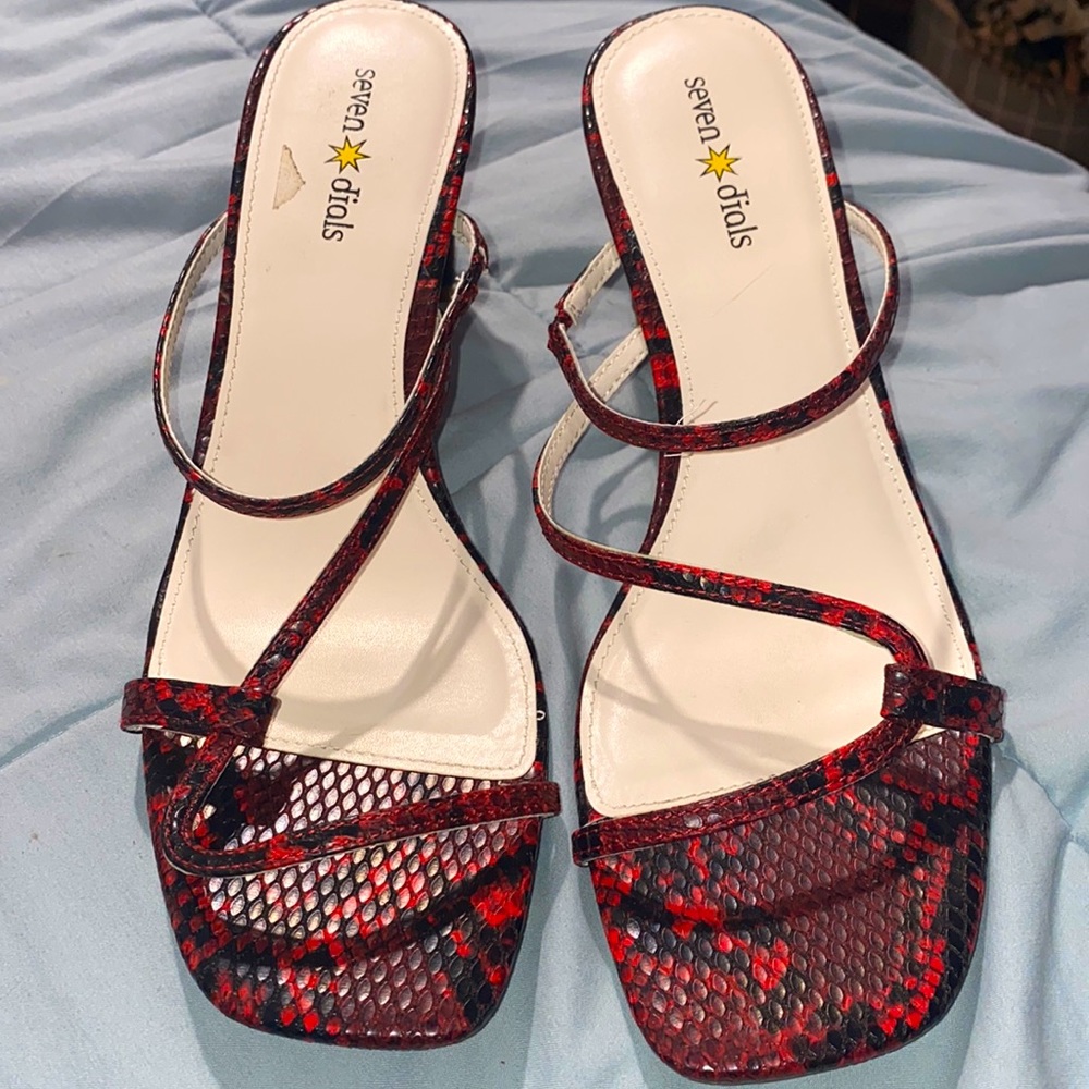 Red and black snake print heels size 8.5